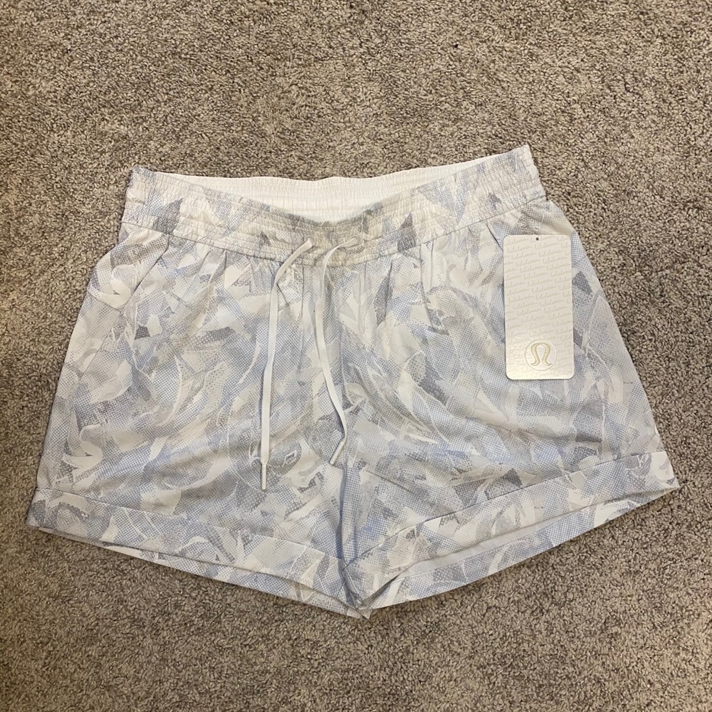 Lululemon Spring Break Away Short